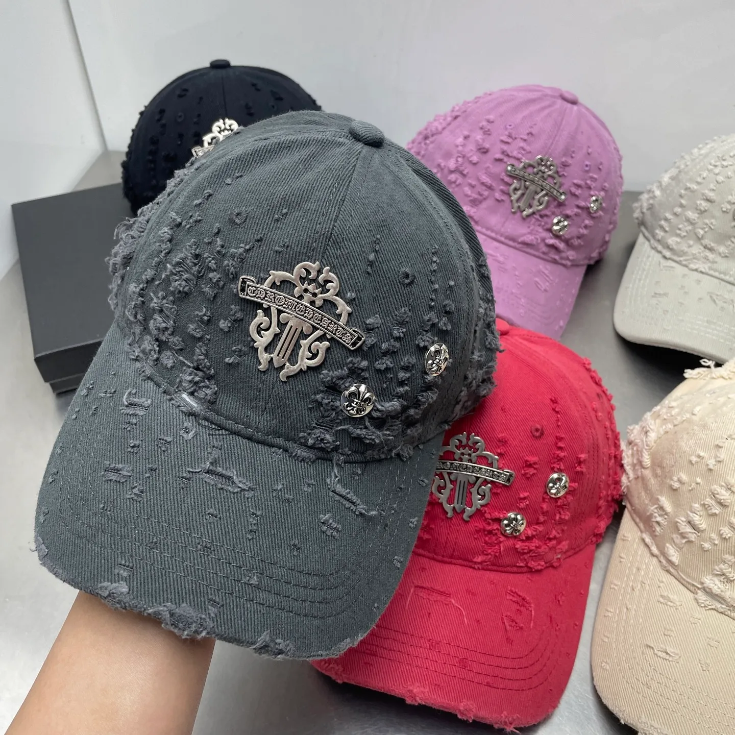 Private message for price inquiry! 🆕Crow heart hole baseball cap